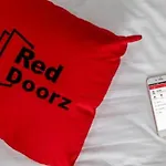 RedDoorz near Pascasarjana UGM 2